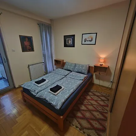Flat Near Waterfront Apartament